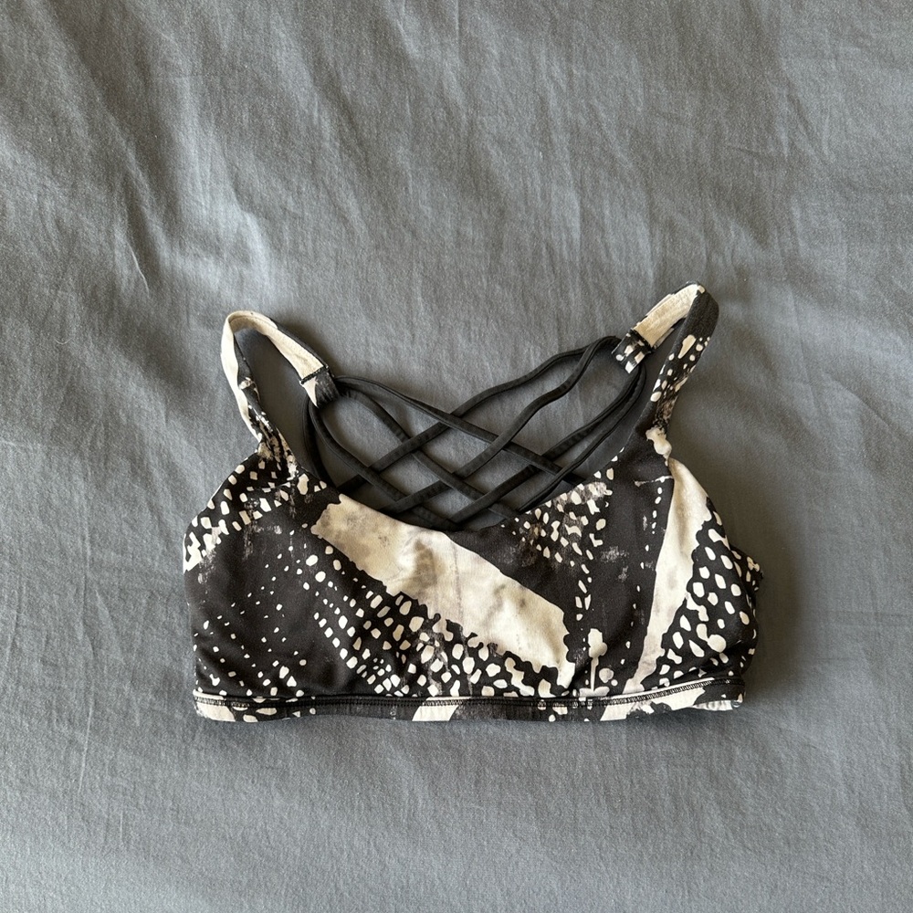 lululemon athletica Black and White Printed Crisscross Sports Bra